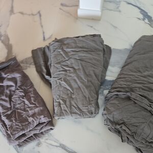 Casaluna Charcoal Gray Set, Flat Sheet, 6 King Pillow Cases, Linen, Quiet Luxury